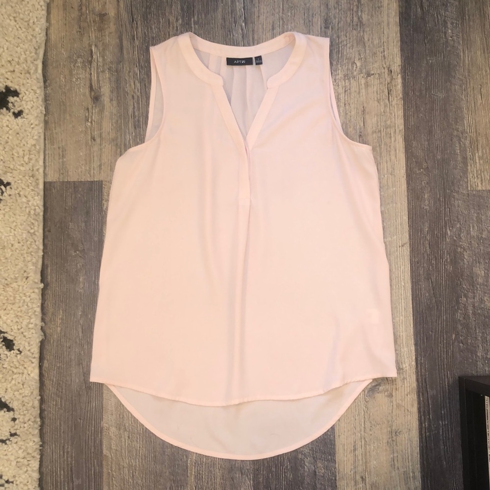 Work blouse✨ - Picture 2 of 3